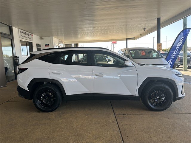 2025 HYUNDAI NX4 TUCSON NX4.V4 TUCSON 2.0P AT 2WD WHITE CREAM