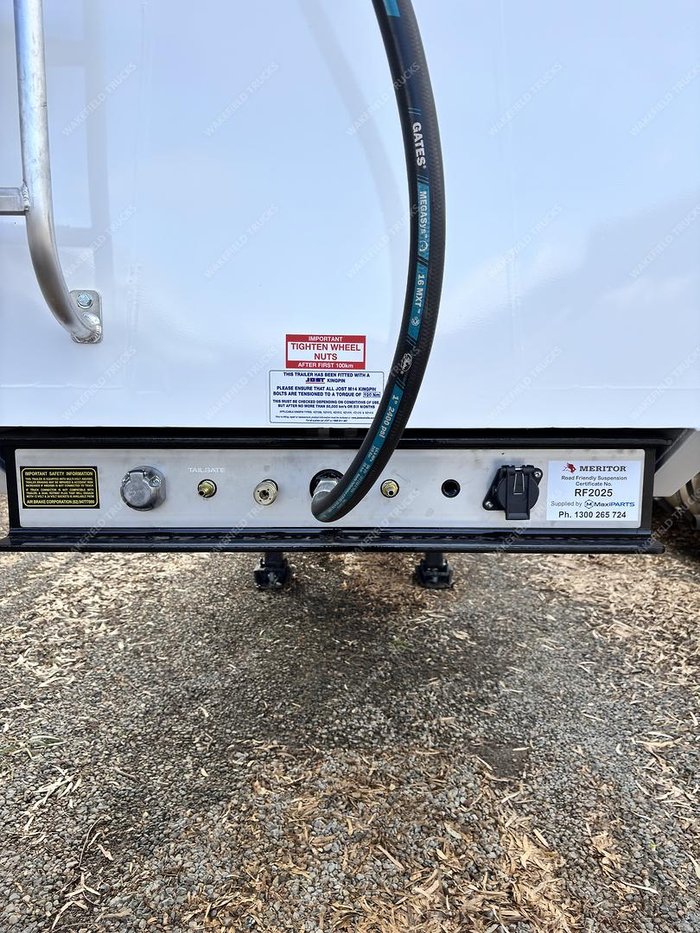 2025 RLB Enterprises By Sonnex 33 Foot Grain White