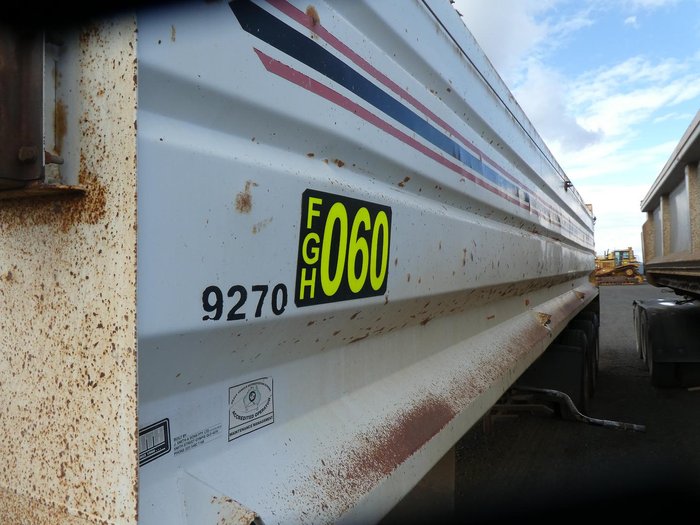 2005 J Smith & Sons Tri Axle Side Tipper