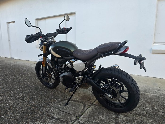 2025 Triumph SCRAMBLER 400 X GREEN