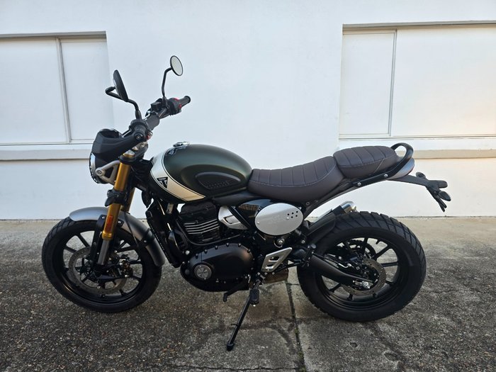 2025 Triumph SCRAMBLER 400 X GREEN