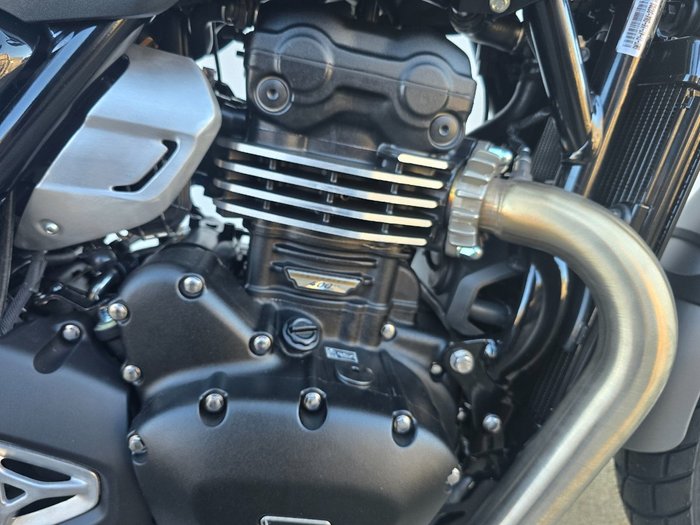 2025 Triumph SCRAMBLER 400 X GREEN