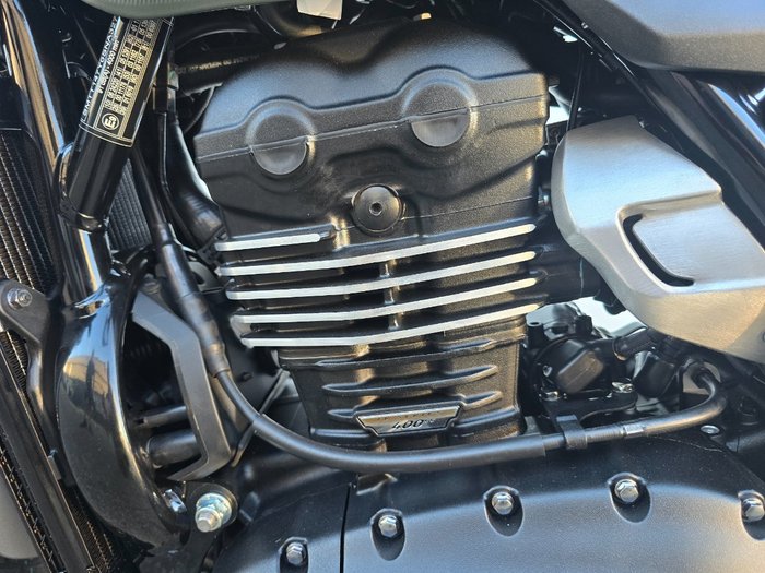 2025 Triumph SCRAMBLER 400 X GREEN