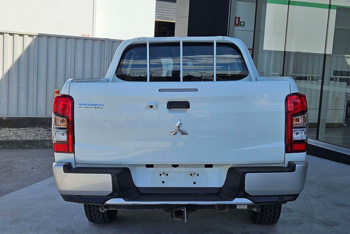 2021 Mitsubishi Triton GLX