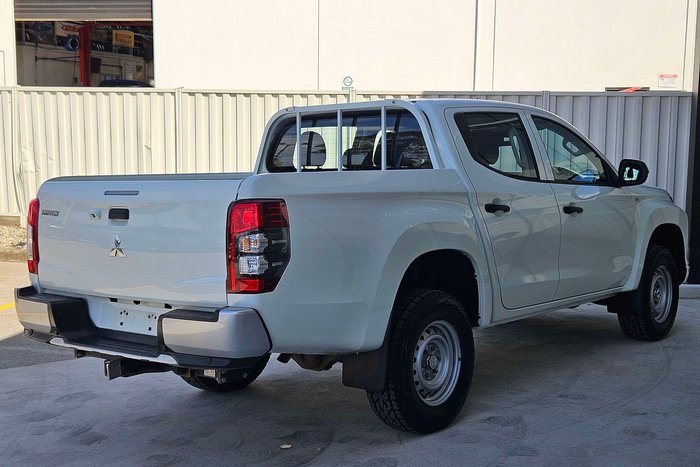 2021 Mitsubishi Triton GLX