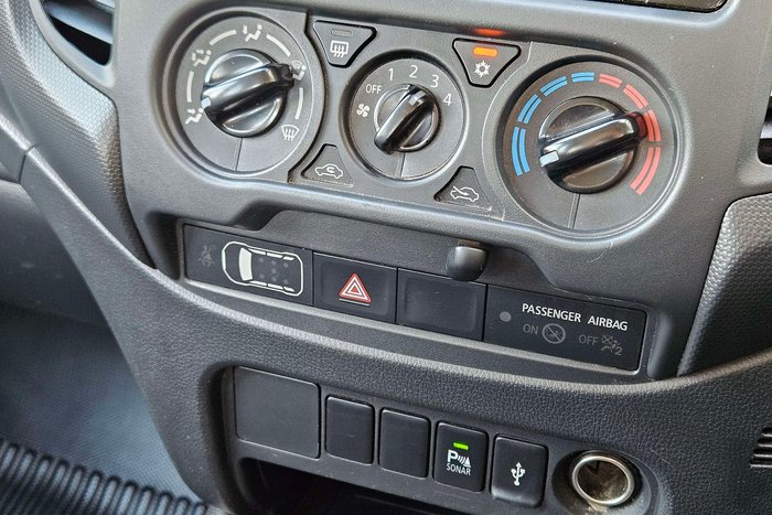 2021 Mitsubishi Triton GLX