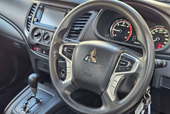 2021 Mitsubishi Triton GLX