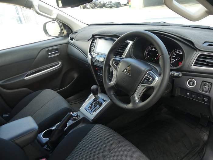 2022 Mitsubishi Triton GLS