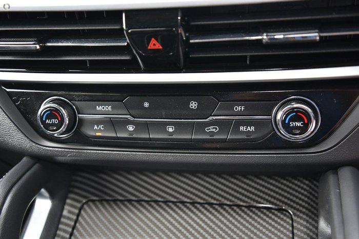 2022 LDV D90 Executive