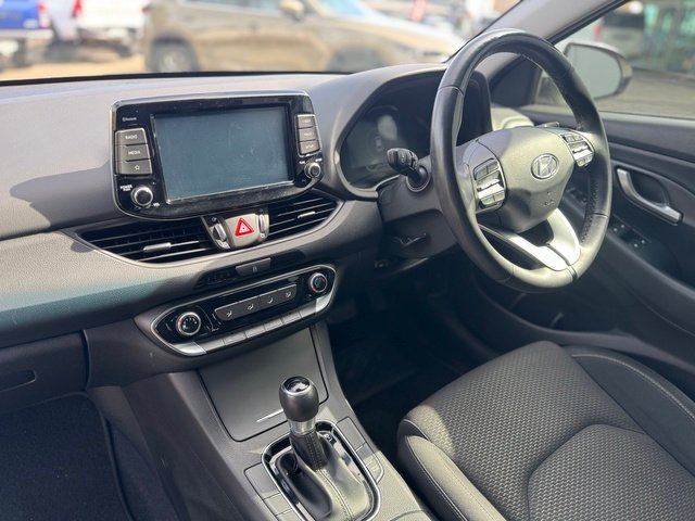 2021 HYUNDAI i30