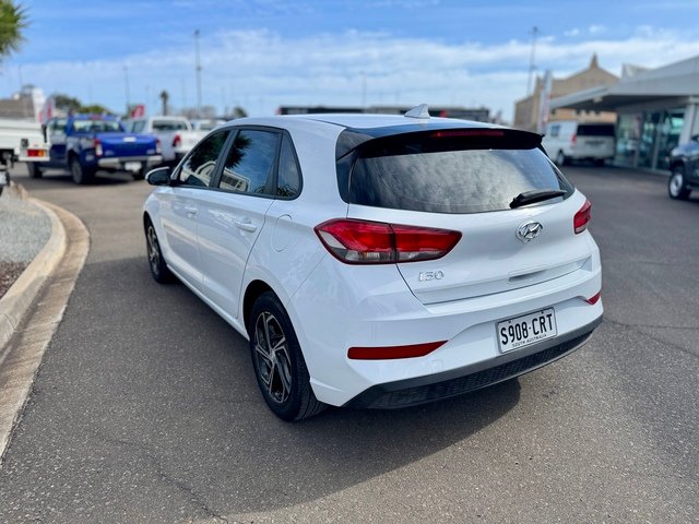 2021 HYUNDAI i30