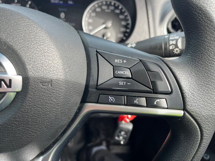 2020 Nissan Navara SL