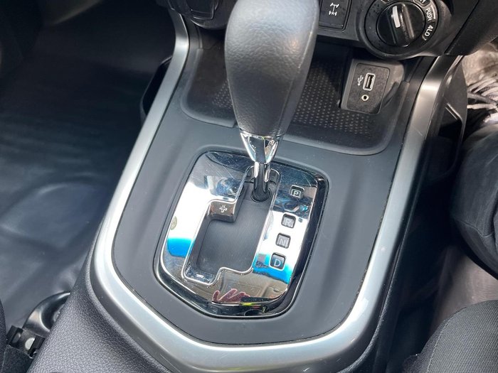 2020 Nissan Navara SL