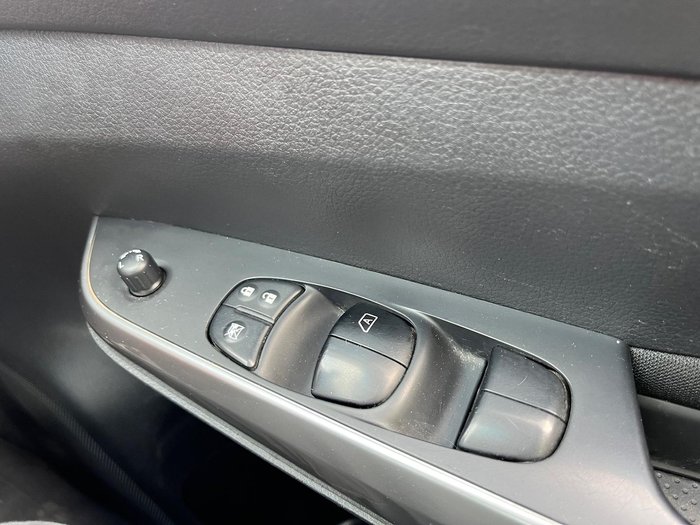 2020 Nissan Navara SL