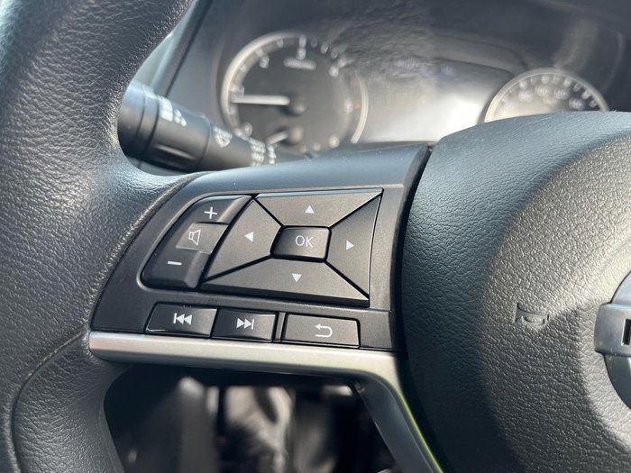 2020 Nissan Navara SL