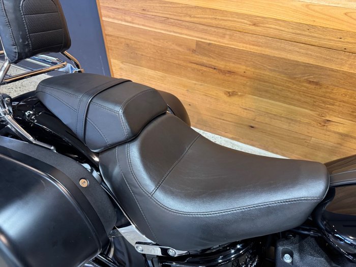 2022 Harley-davidson FLSB SPORT GLIDE (107) BLACK