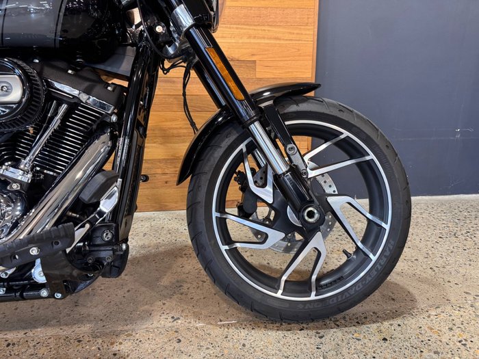 2022 Harley-davidson FLSB SPORT GLIDE (107) BLACK