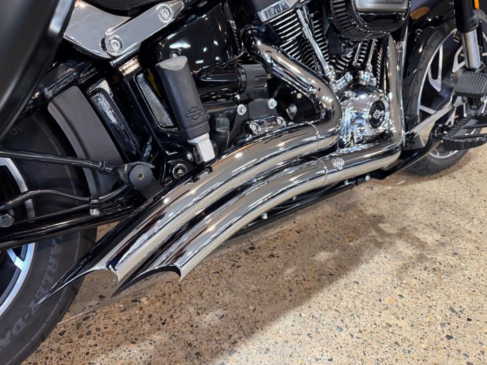 2022 Harley-davidson FLSB SPORT GLIDE (107) BLACK
