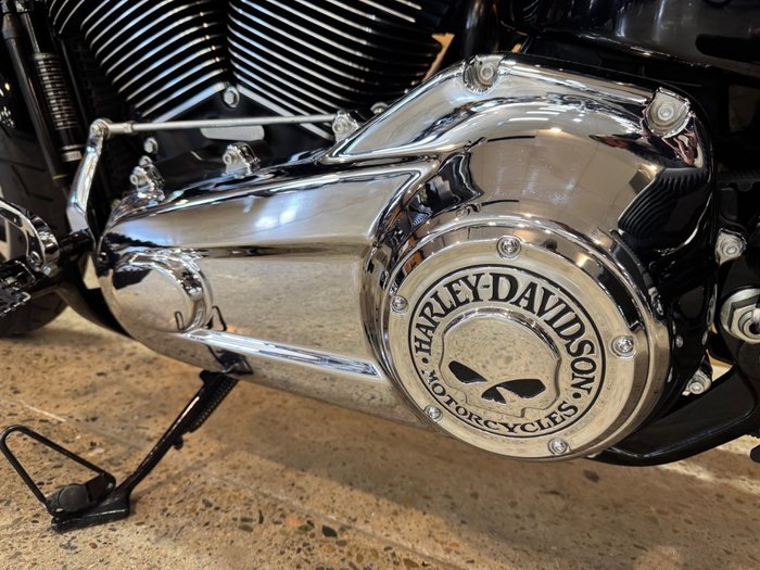 2022 Harley-davidson FLSB SPORT GLIDE (107) BLACK