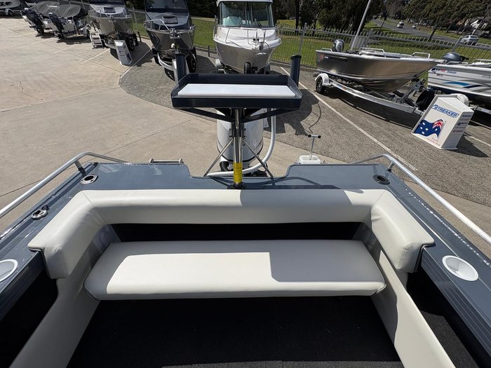 2025 QUINTREX 500 Fishabout Pro