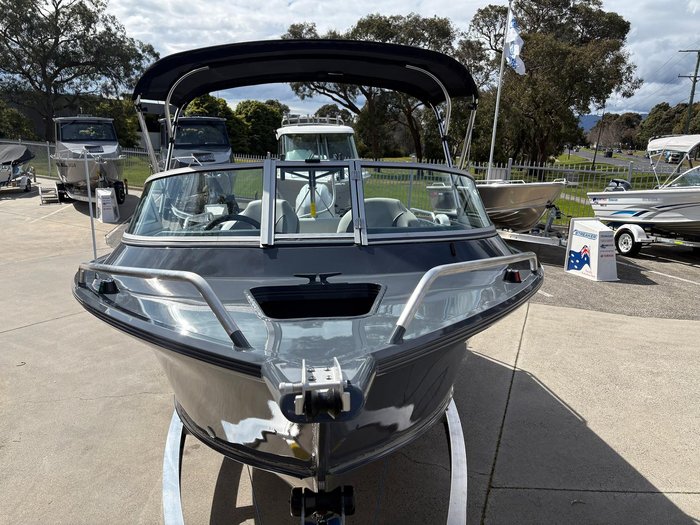 2025 QUINTREX 500 Fishabout Pro