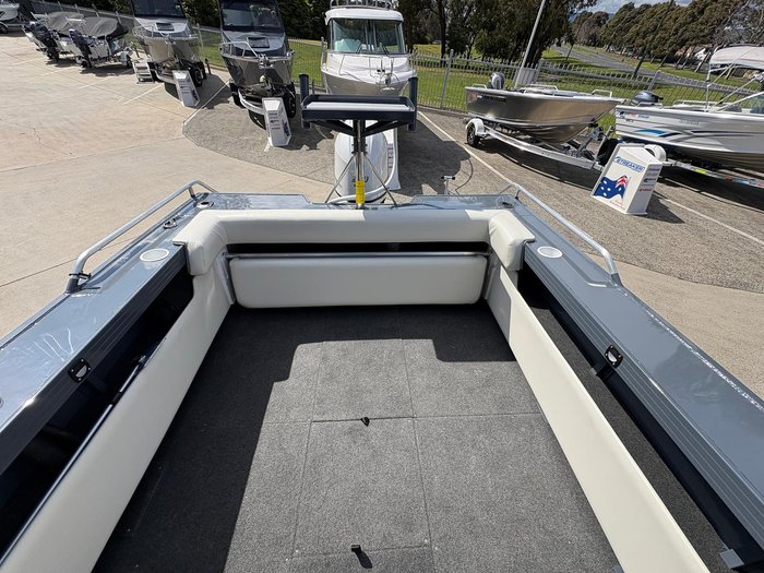 2025 QUINTREX 500 Fishabout Pro