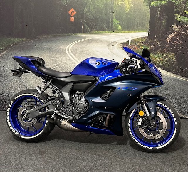 2023 Yamaha YZF-R7LA Blue