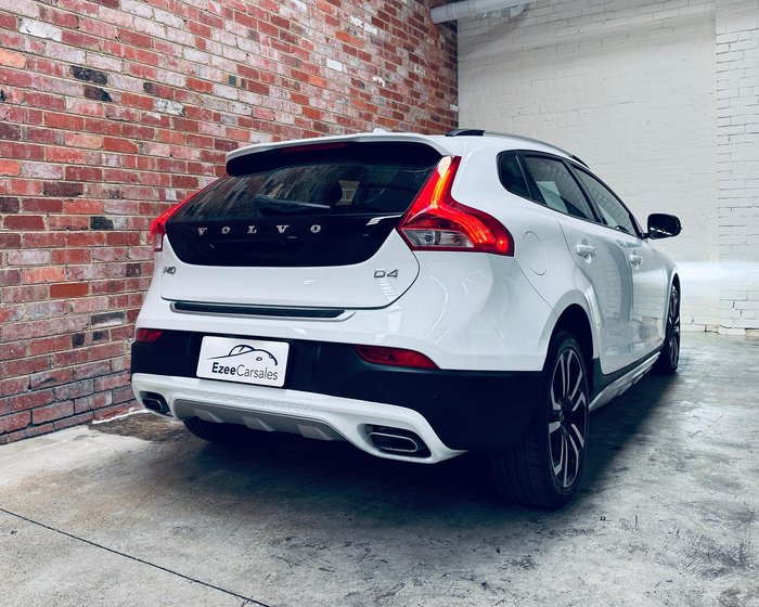 2016 Volvo V40 Cross Country D4 Luxury MY16 Crystal White