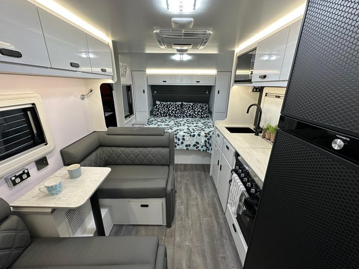 2025 JB Caravans Gator X 16'11 Fd