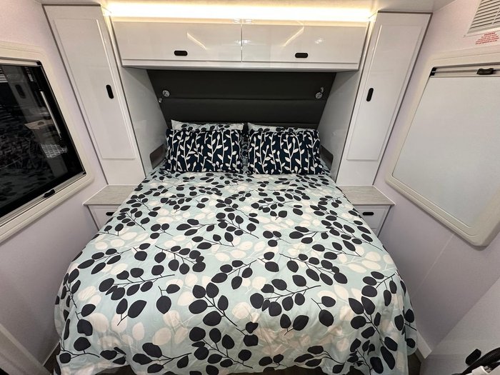 2025 JB Caravans Gator X 16'11 Fd