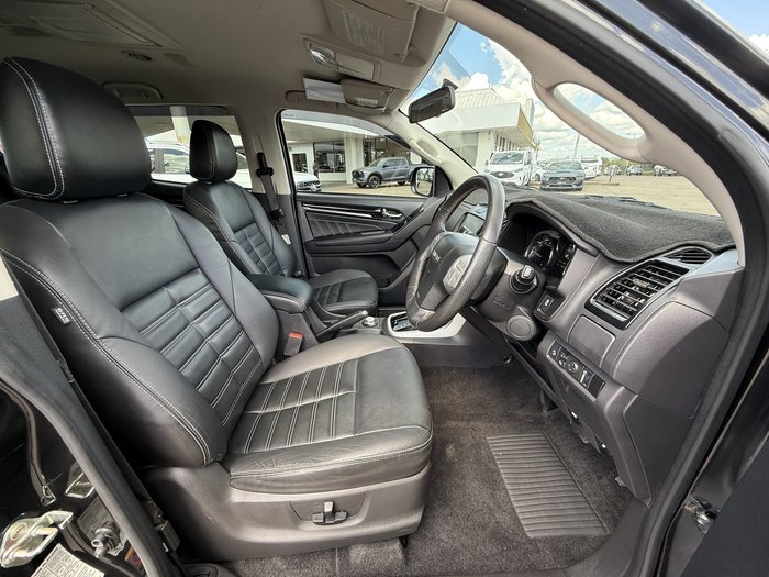 2021 Isuzu MU-X LS-T