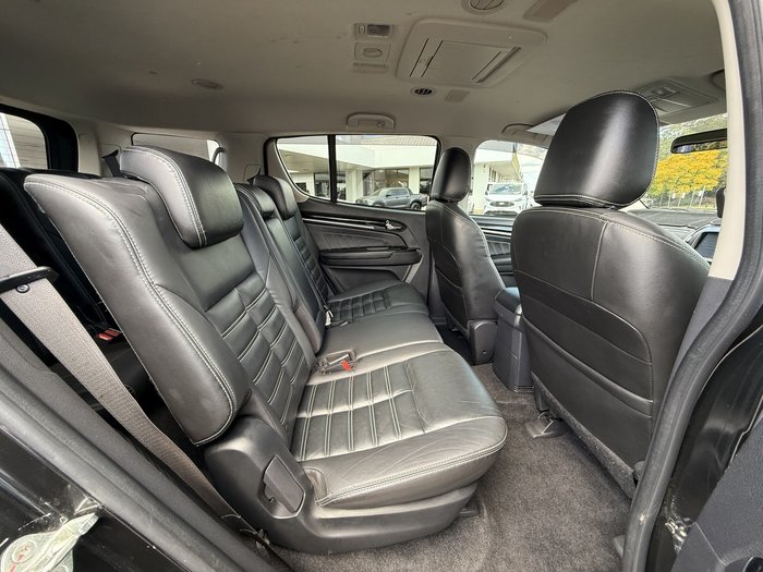 2021 Isuzu MU-X LS-T