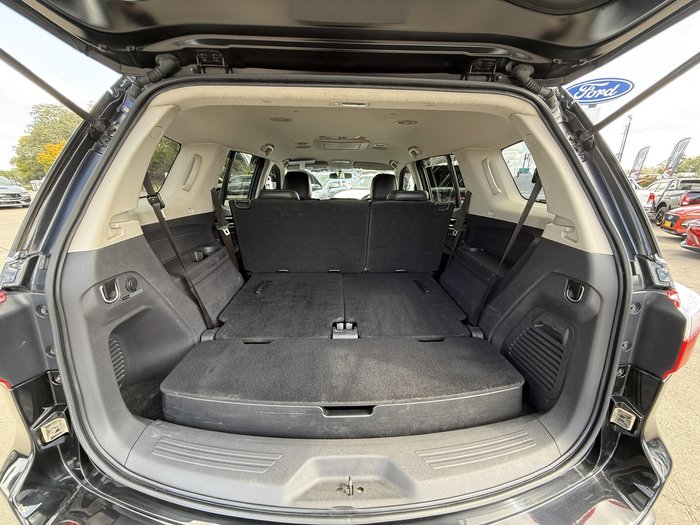 2021 Isuzu MU-X LS-T