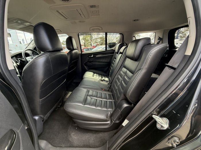 2021 Isuzu MU-X LS-T