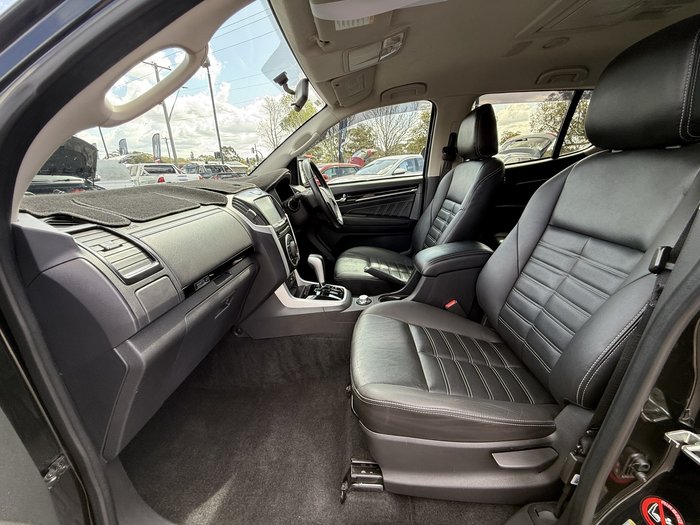 2021 Isuzu MU-X LS-T