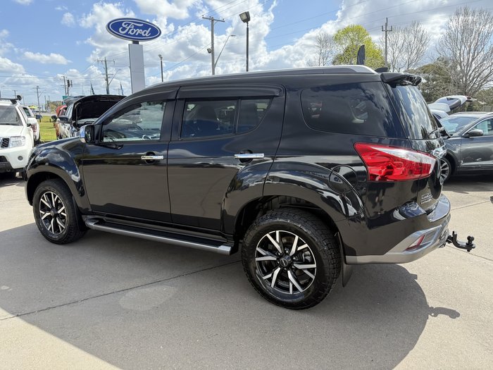 2021 Isuzu MU-X LS-T