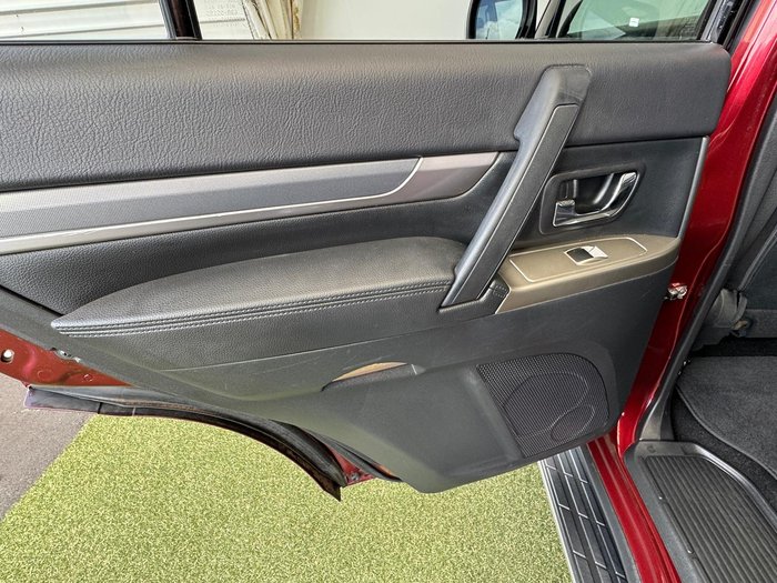 2018 Mitsubishi Pajero GLX