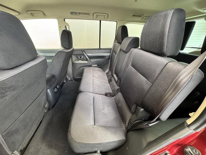 2018 Mitsubishi Pajero GLX