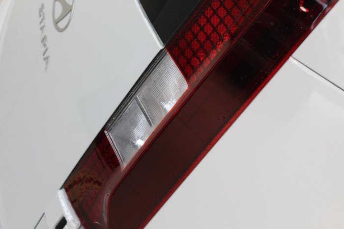 2025 Hyundai STARIA LOAD