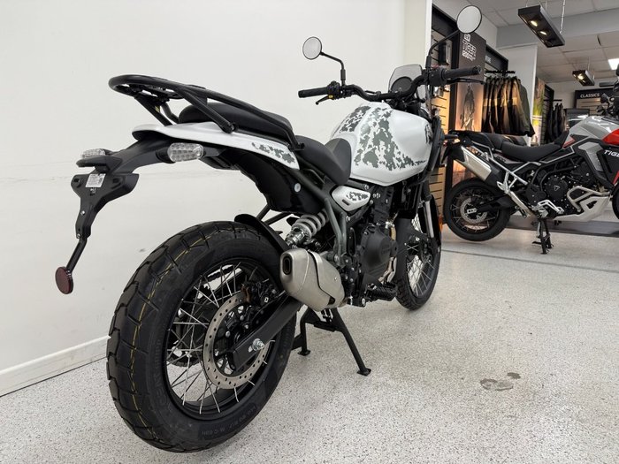 2025 Royal Enfield HIMALAYAN 450 White