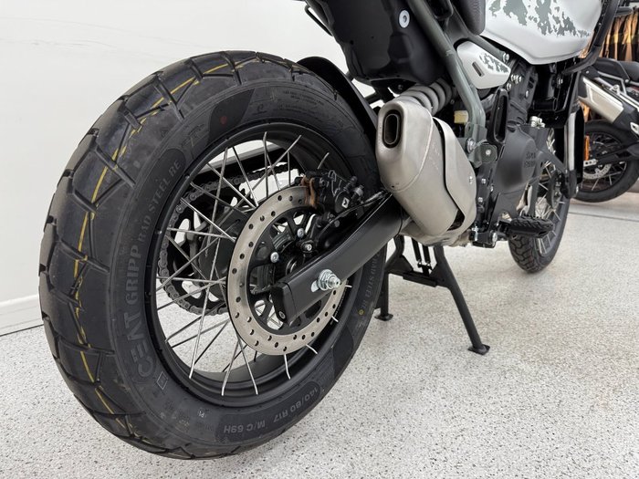 2025 Royal Enfield HIMALAYAN 450 White