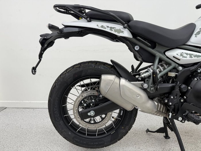 2025 Royal Enfield HIMALAYAN 450 White