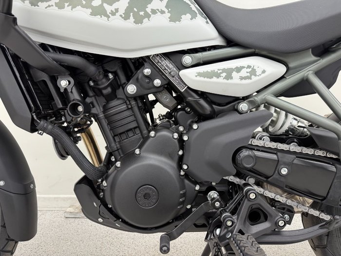 2025 Royal Enfield HIMALAYAN 450 White