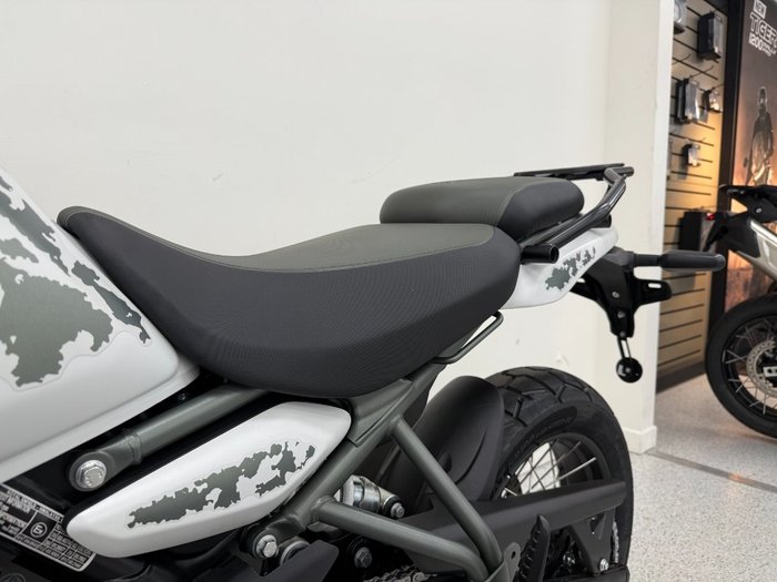2025 Royal Enfield HIMALAYAN 450 White