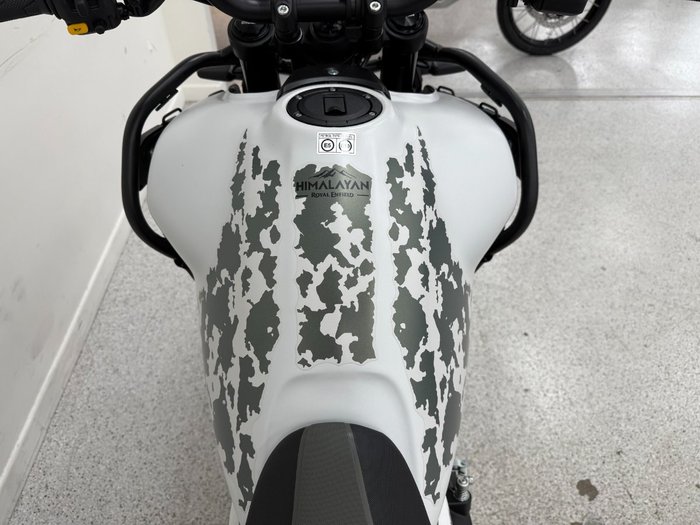 2025 Royal Enfield HIMALAYAN 450 White