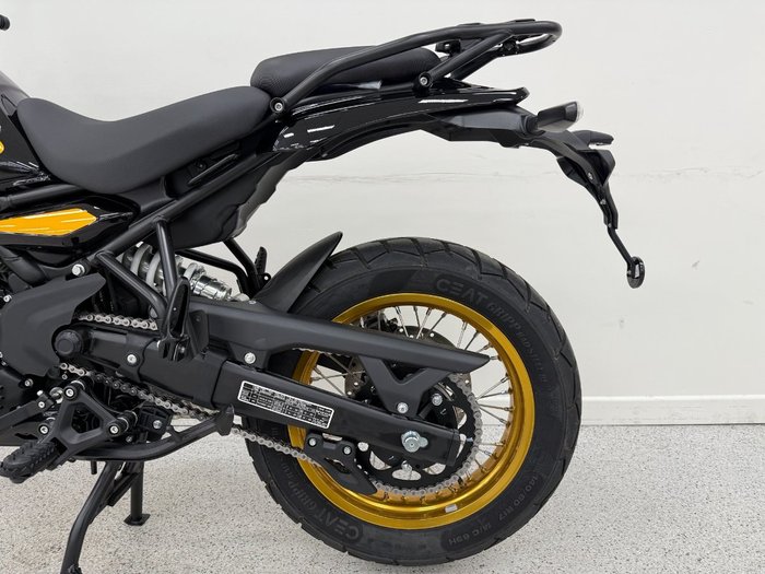 2025 Royal Enfield 2025 Royal Enfield 450CC HIMALAYAN 450 Road Black