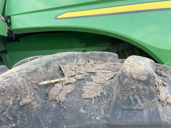 2013 John Deere S680 + 640D