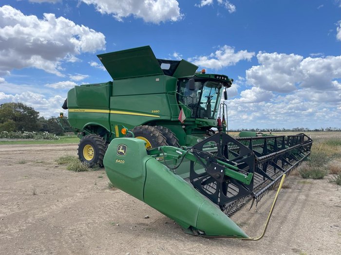 2013 John Deere  S680 With 640D Front