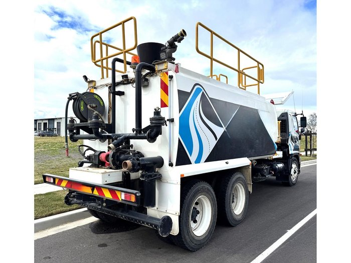 2012 Hino Fmij Series Water Truck