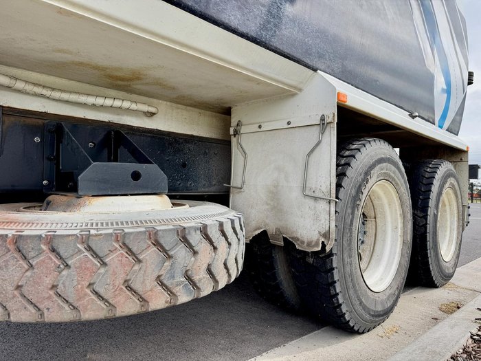 2012 Hino Fmij Series Water Truck